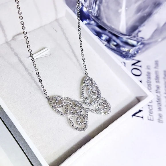 New 925 Silver Beautiful Butterfly Diamond Necklace - Picture 5 of 6